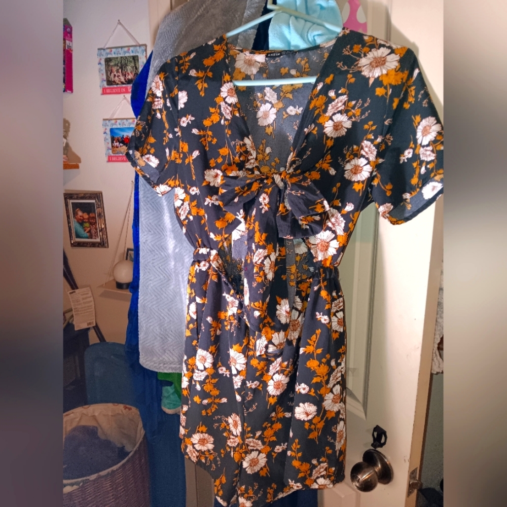 Shein Floral print Tie Back Dress
